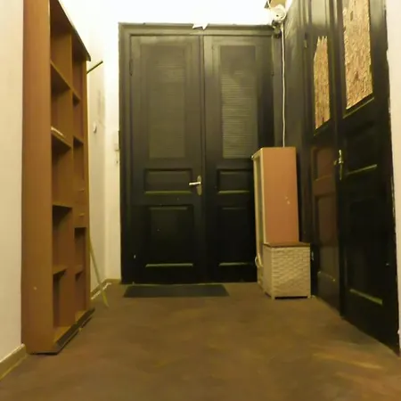 Apartamento Chomsky Residence